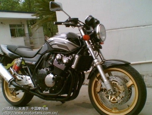 96年CB400和99年小黄蜂250哪个车好? - 天下