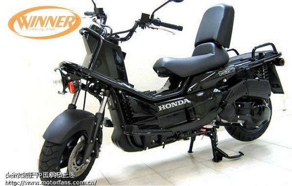 摩托车的座位是应该装上靠背 - 摩托车论坛 - 摩