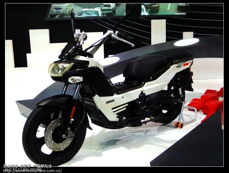 重庆摩展上的宗申比亚乔 - 宗申&比亚乔 - 摩托车论坛 - 中国第一摩托车论坛 - 摩旅进行到底!