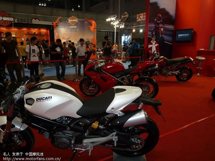 亲历重庆摩托车展 - 湖南摩友交流区 - 摩托车论坛 - 中国第一摩托车论坛 - 摩旅进行到底!