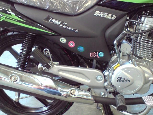 我在广州飞肯摩托车厂里拍{24号继续上 PP}28