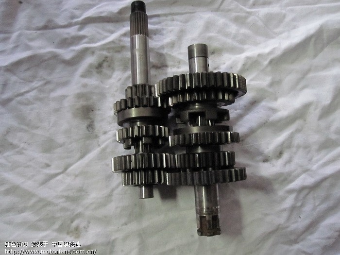 关于战鹰CBF150(分解发动机和发动机内部零